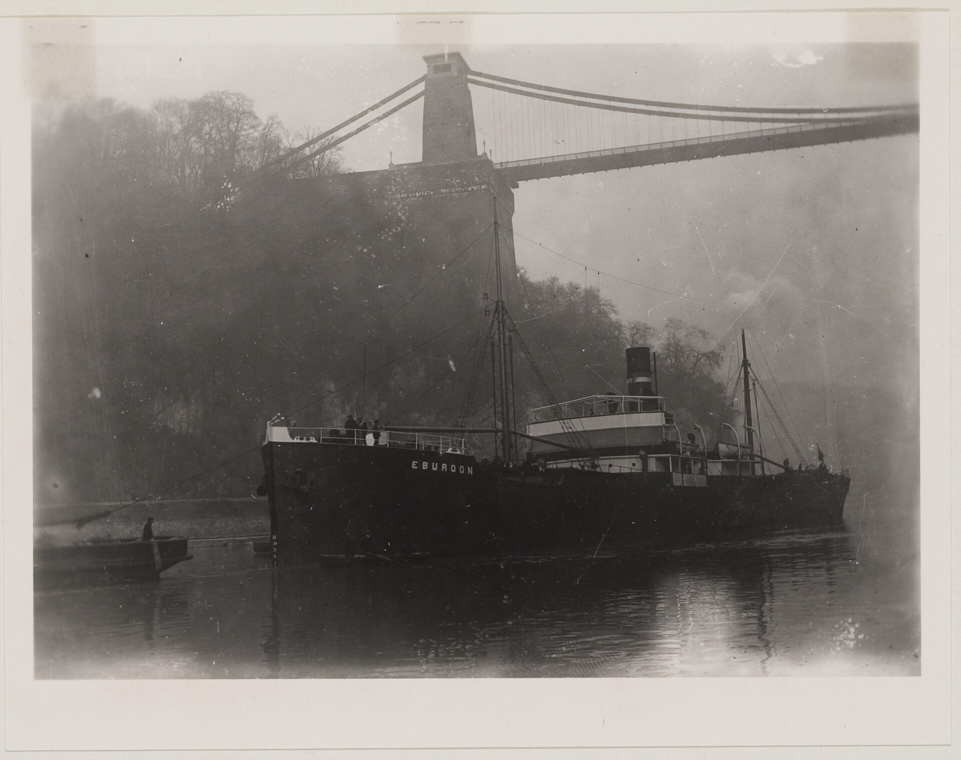 Het stoomvrachtschip Eburoon getoogd op het Avon te Bristol. MAS Anvers, Domaine public.