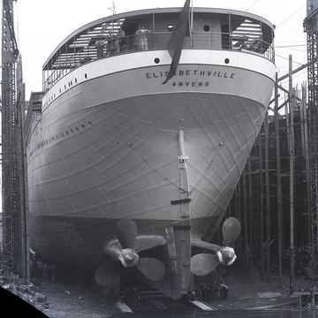 Elisabethville. Stern on the slipway. Compagnie Maritime Belge du Congo